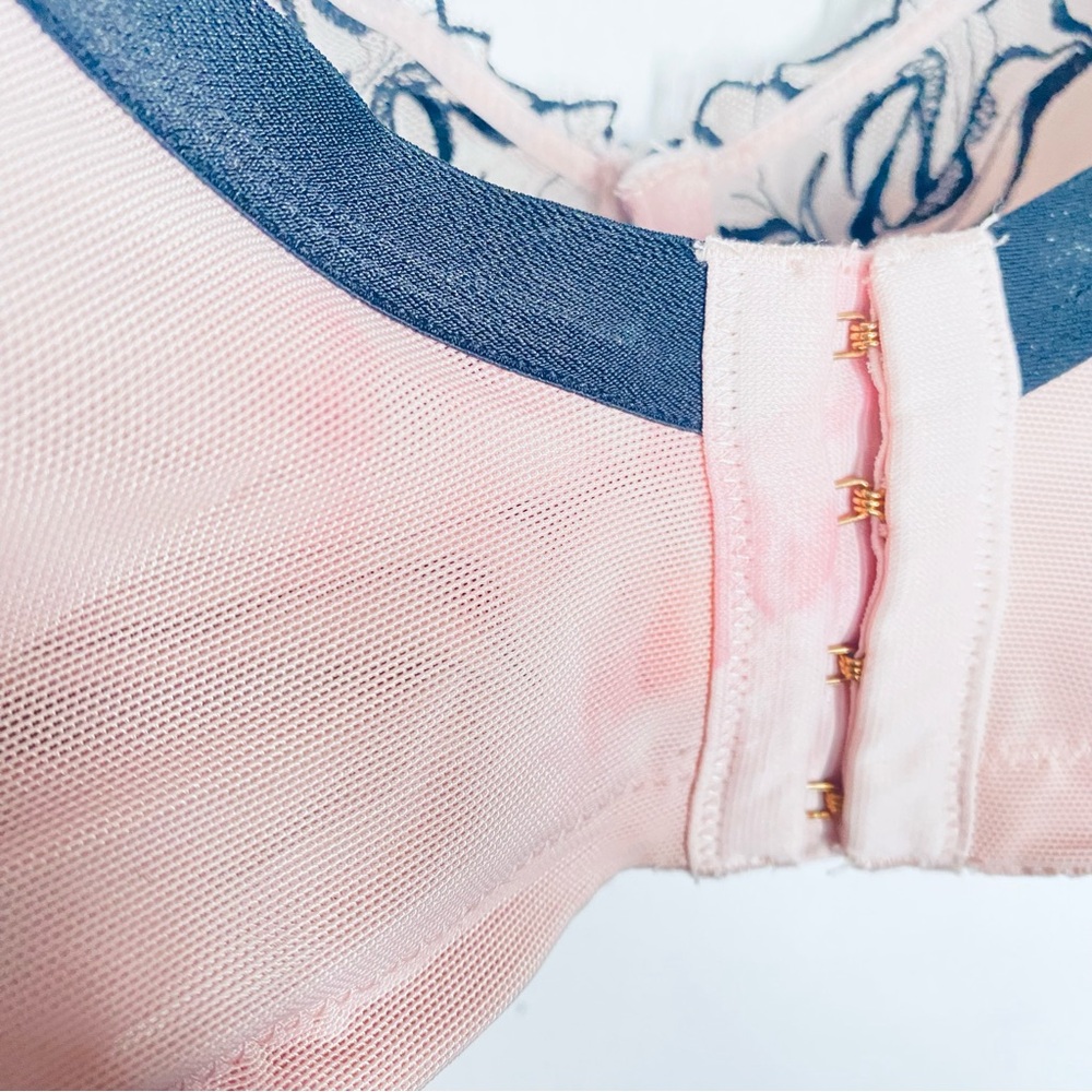 Cacique Pink and Blue Floral Bra - Picture 9 of 13